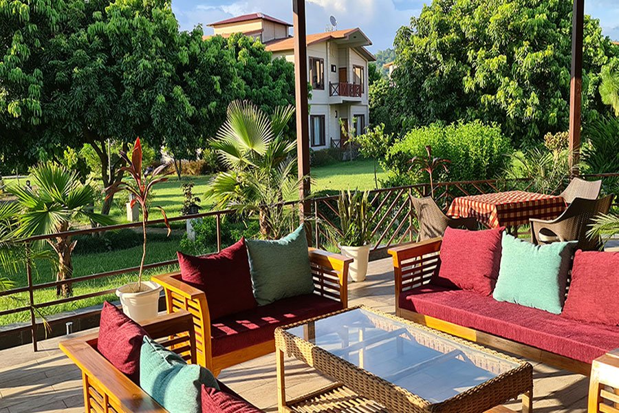 alaya-resort-outer-sitting-area